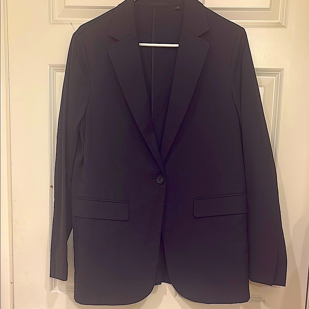Uniqlo Classic Black Blazer
